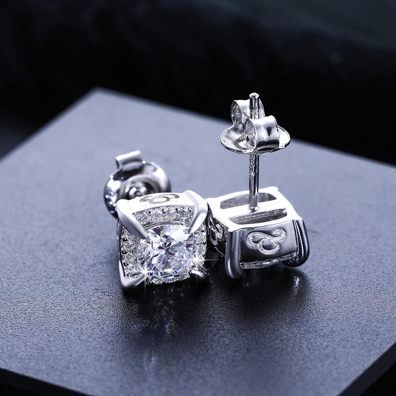 D-Color Moissanite Stud Earrings - TrueHue
