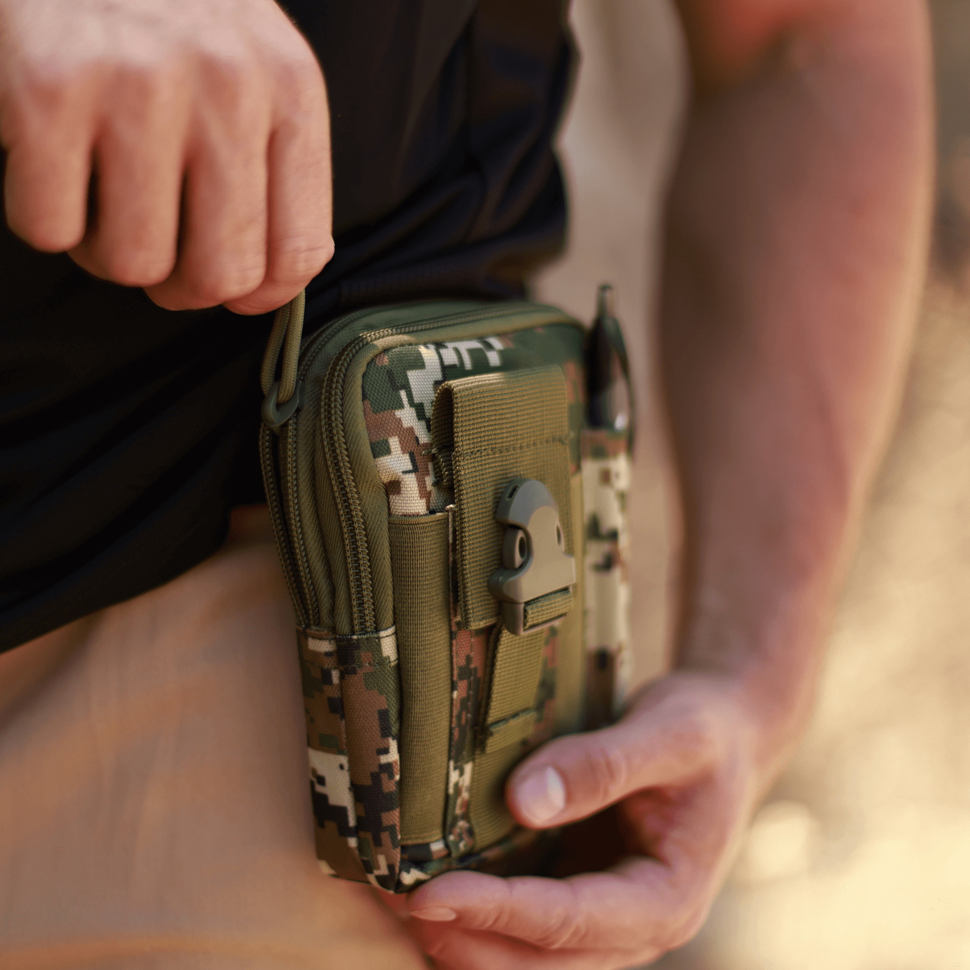 Tactical MOLLE Outdoor Waist Pouch - TrueHue